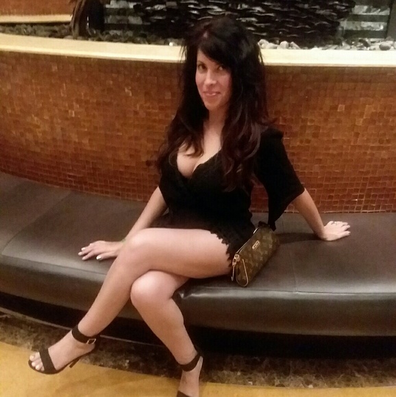 Meet your Posher, Melanie - Picture 3 of 9